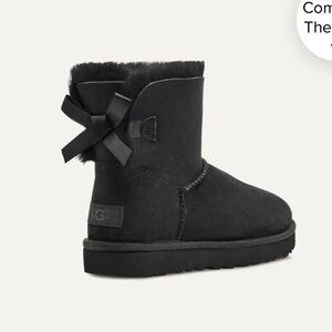 NIB UGG Mini Bailey Bow II Black Size 6